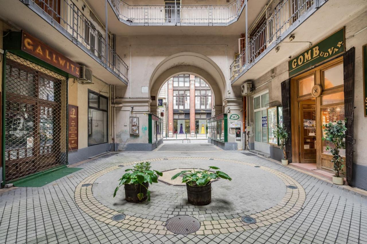 Bpr Pure Nature Designer Suite Budapest Bagian luar foto